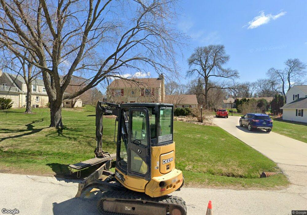 1280 Crescent Dr, Elm Grove, WI 53122 - photo 1