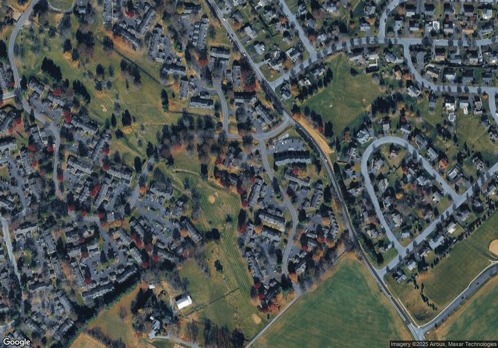 114 Barrington Ct, Palmyra, PA 17078 - photo 1