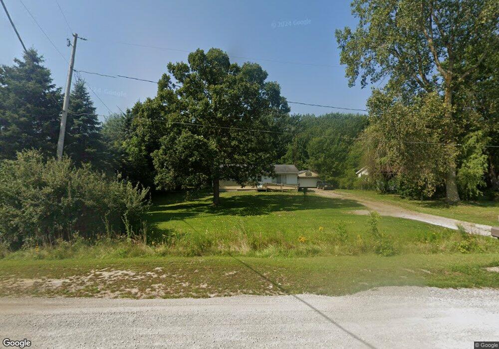 10948 Dixie Hwy, Birch Run, MI 48415 - photo 1