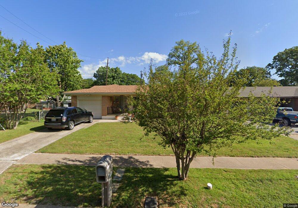 105 E Coffin St, Denison, TX 75021 - photo 1