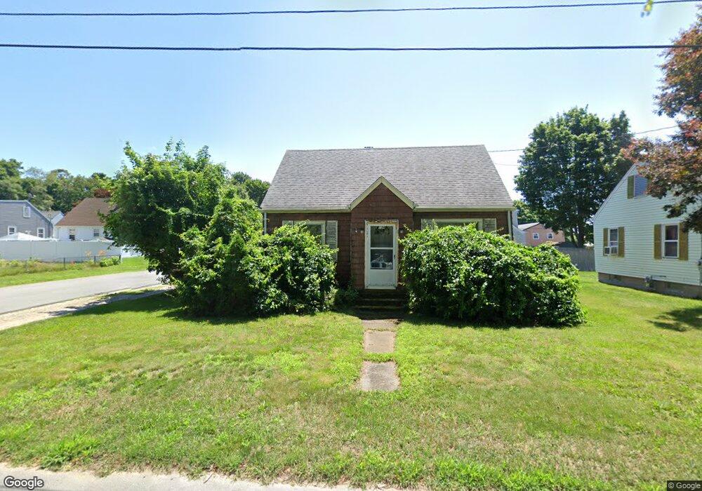 134 Metacomet Ave, Swansea, MA 02777 - photo 1