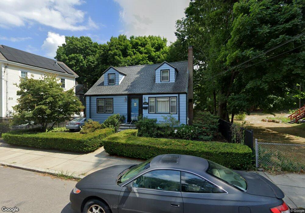 122 Kittredge St, Roslindale, MA 02131 - photo 1