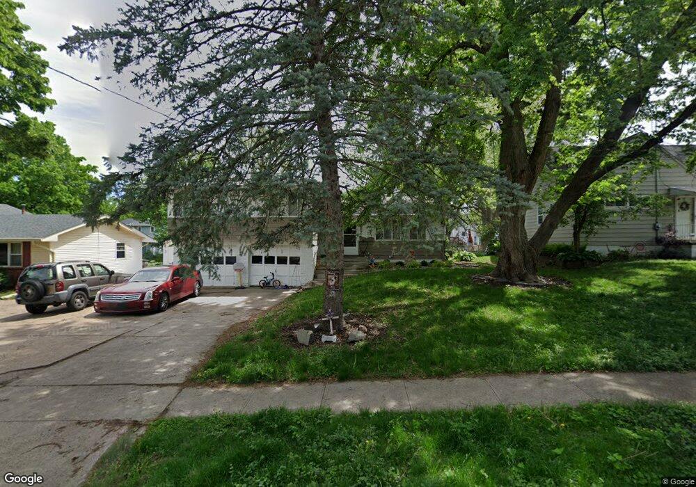 3207 48th Place, Des Moines, IA 50310 - photo 1