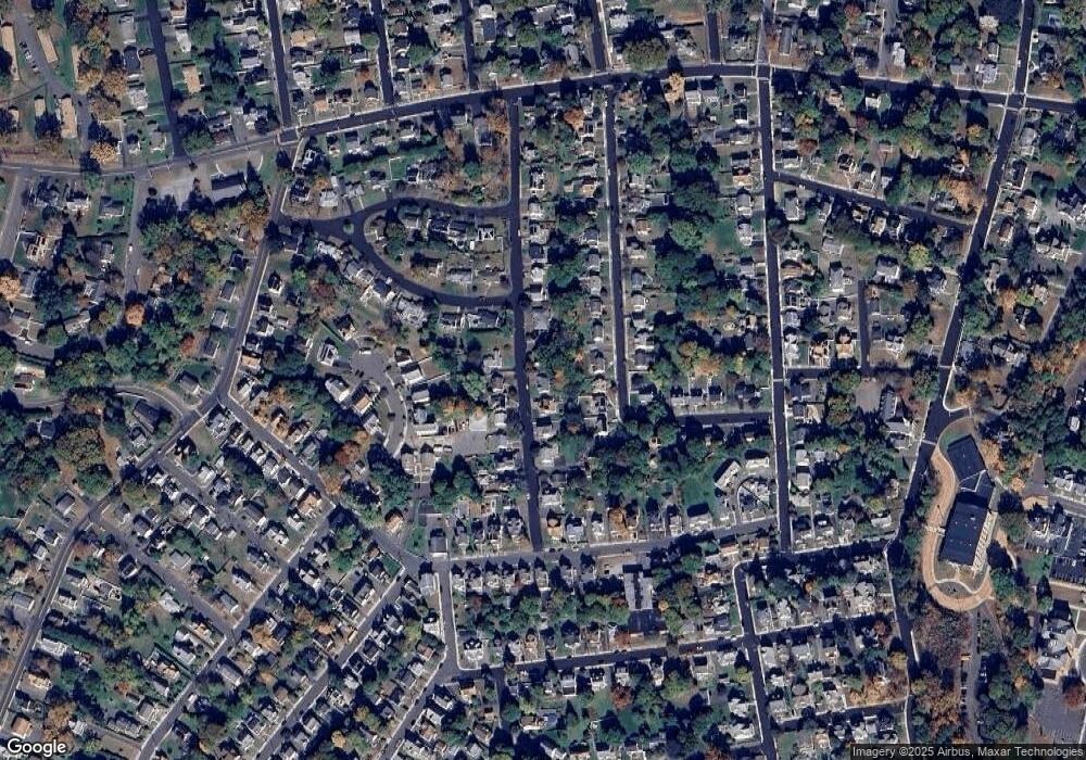 33 Dunn Ave, Naugatuck, CT 06770 - photo 1