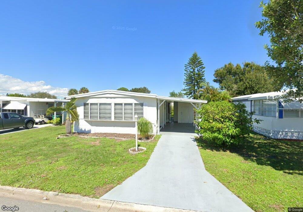 910 Laurel Cir, Sebastian, FL 32976 - photo 1