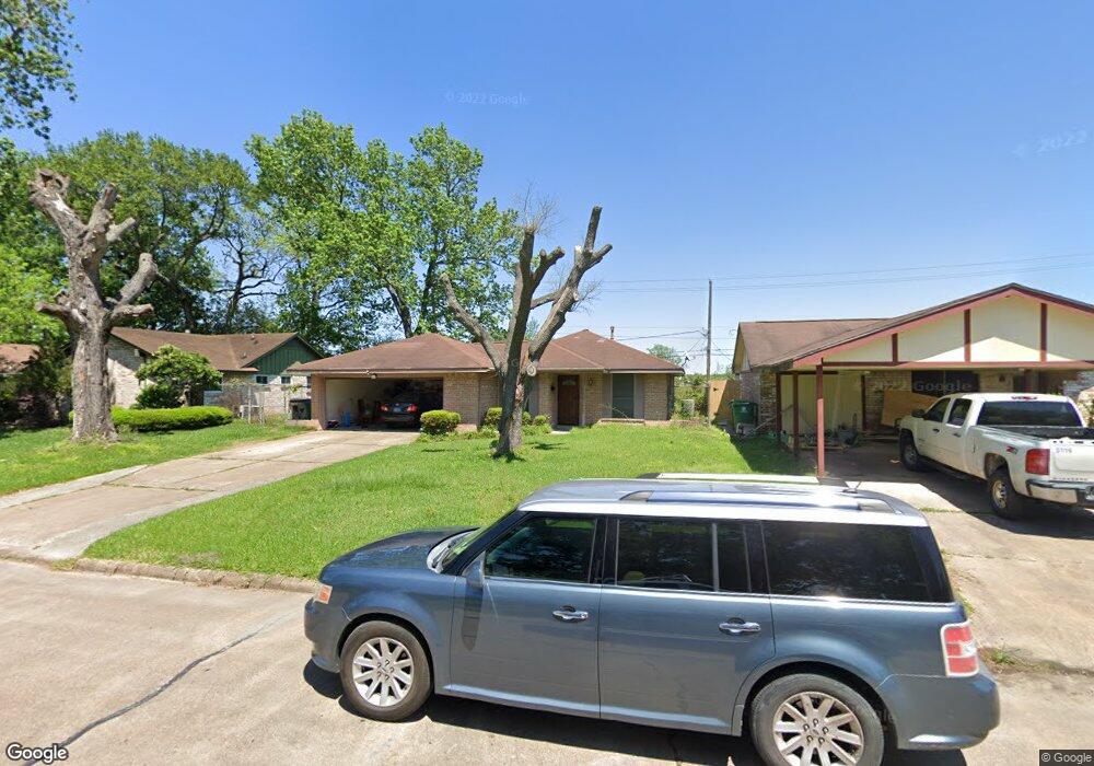 10526 Woodwick St, Houston, TX 77016 - photo 1