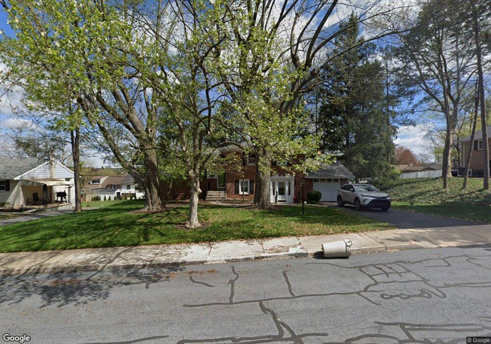 202 Hemlock Rd, Ephrata, PA 17522 - photo 1