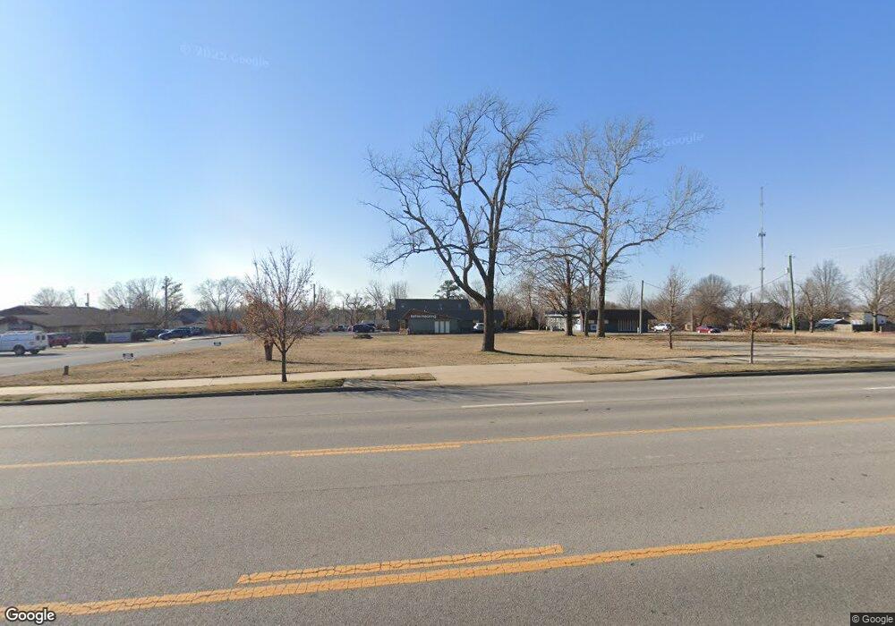 801 N Walton Blvd, Bentonville, AR 72712 - photo 1