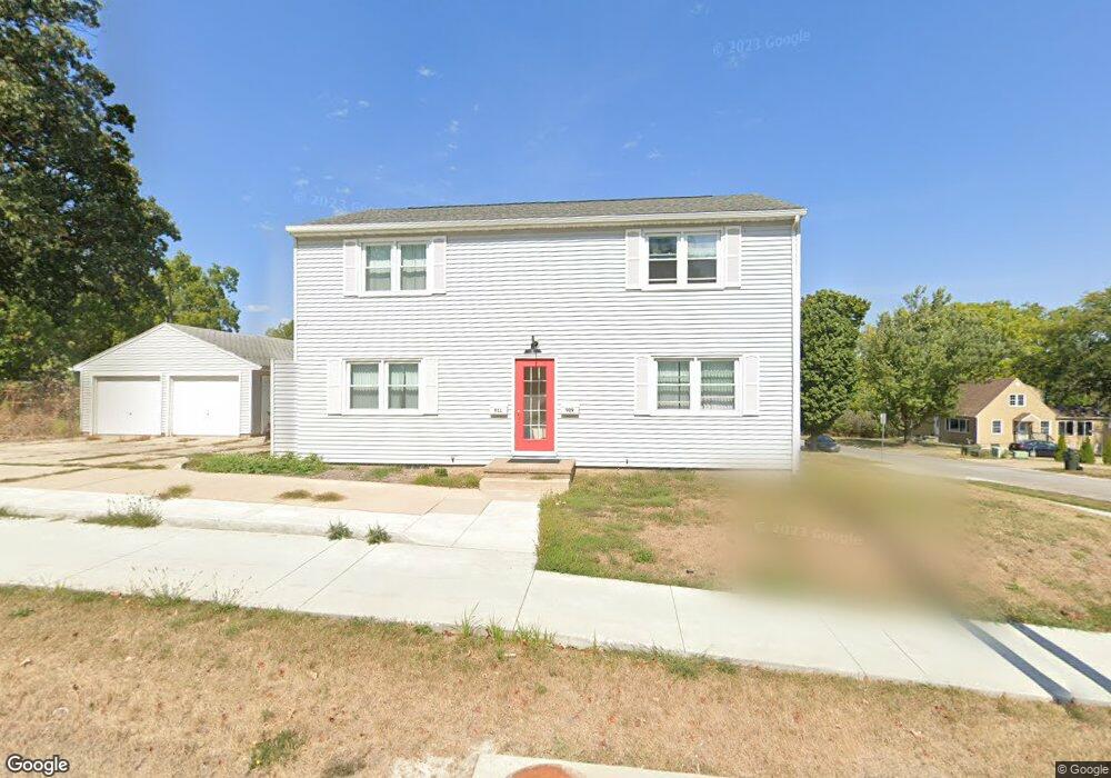 909 W 1st St unit 911, Cedar Falls, IA 50613 - photo 1