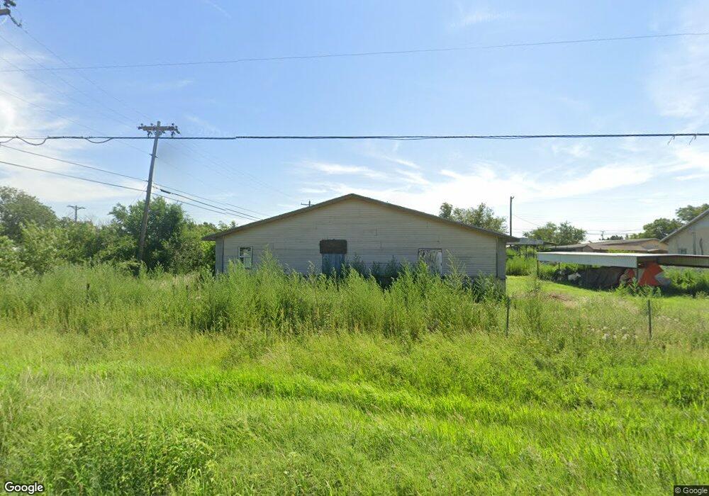 3118 Fisher St, Plainview, TX 79072 - photo 1