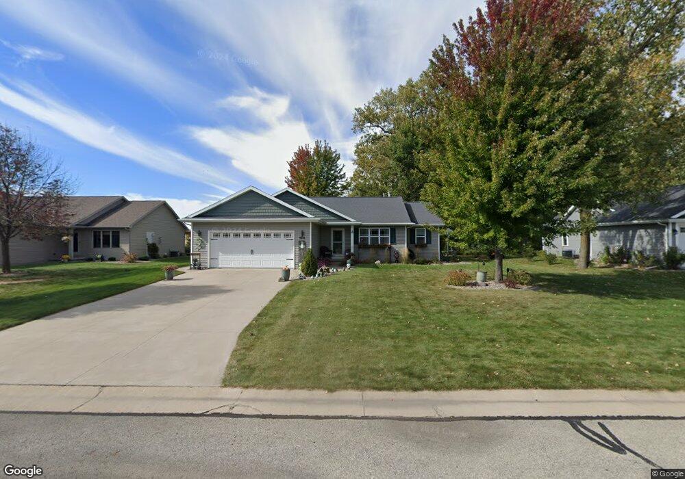N9441 Cumberland Dr, Appleton, WI 54915 - photo 1