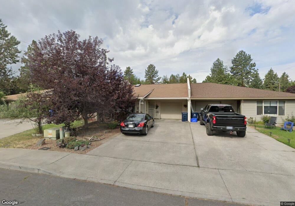 845 SE Stratford Ct, Bend, OR 97702 - photo 1