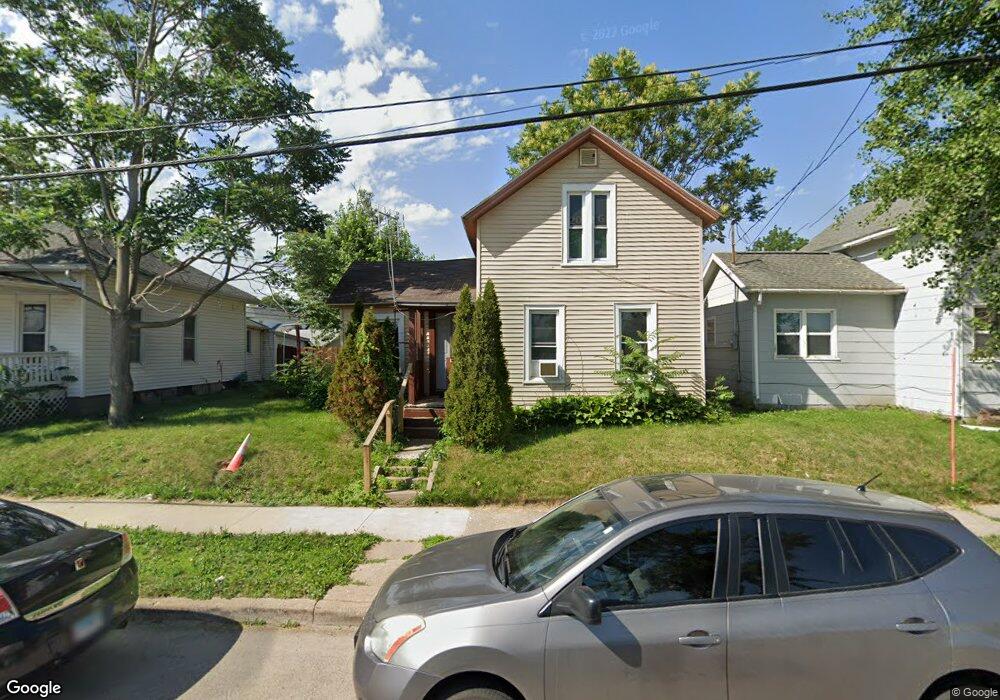 1306 C St SW, Cedar Rapids, IA 52404 - photo 1