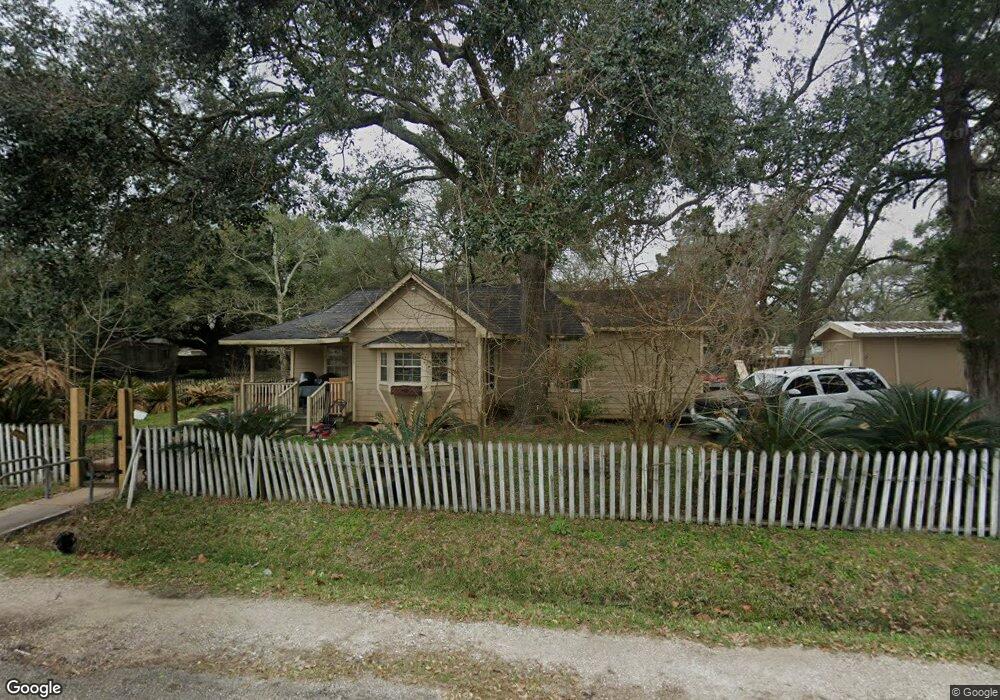 116 S Beauregard St, Alvin, TX 77511 - photo 1
