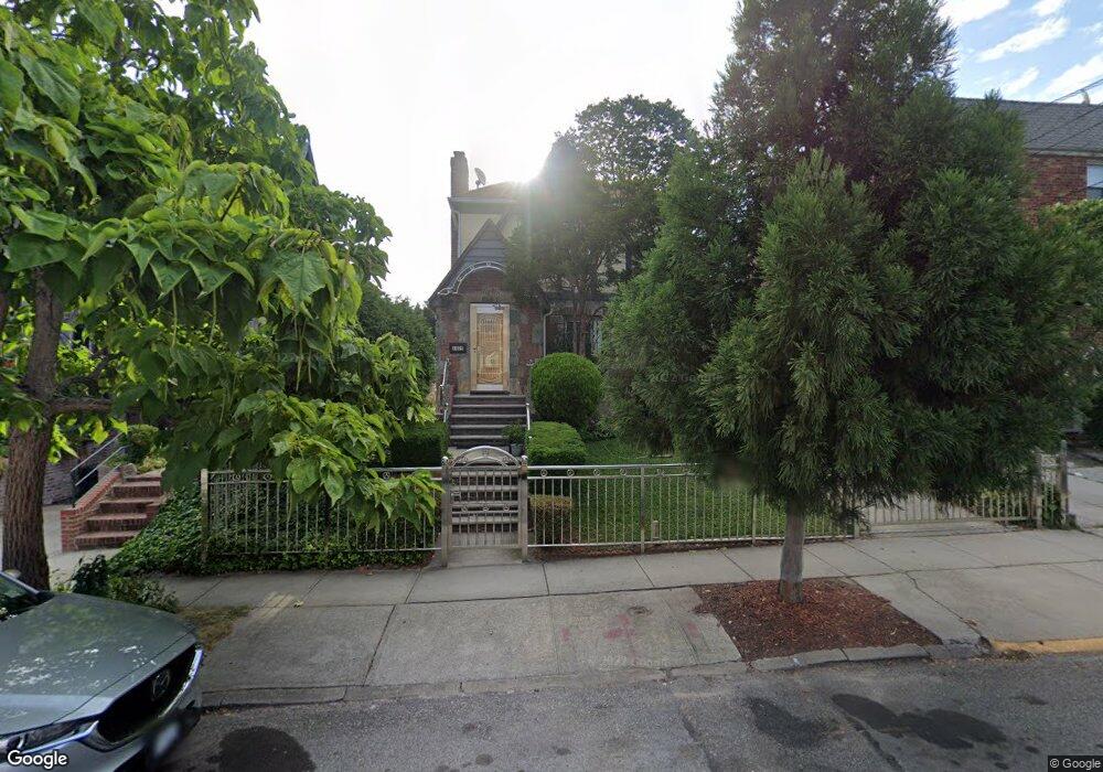 6409 155th St, Flushing, NY 11367 - photo 1