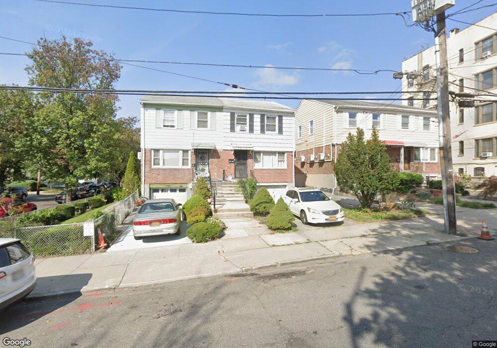 15-18 150th St, Whitestone, NY 11357 - photo 1