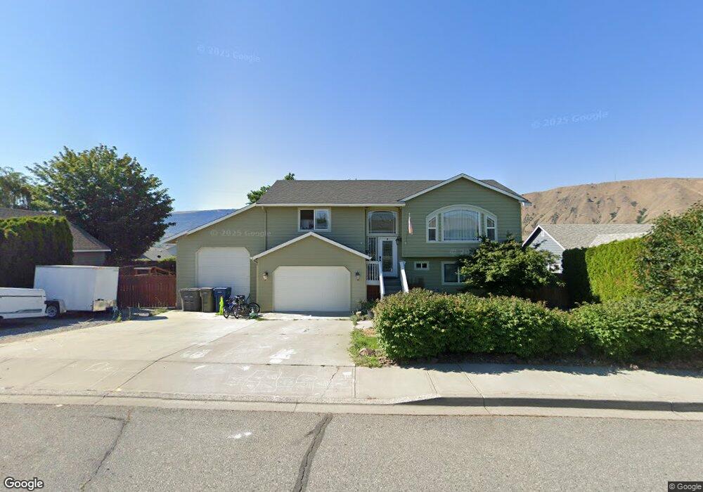 1206 S Jean St, East Wenatchee, WA 98802 - photo 1