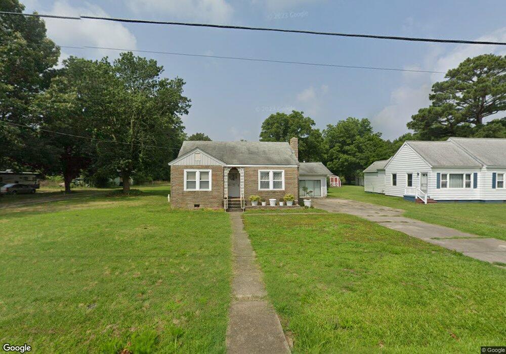 1117 Dandy Loop Rd, Yorktown, VA 23692 - photo 1