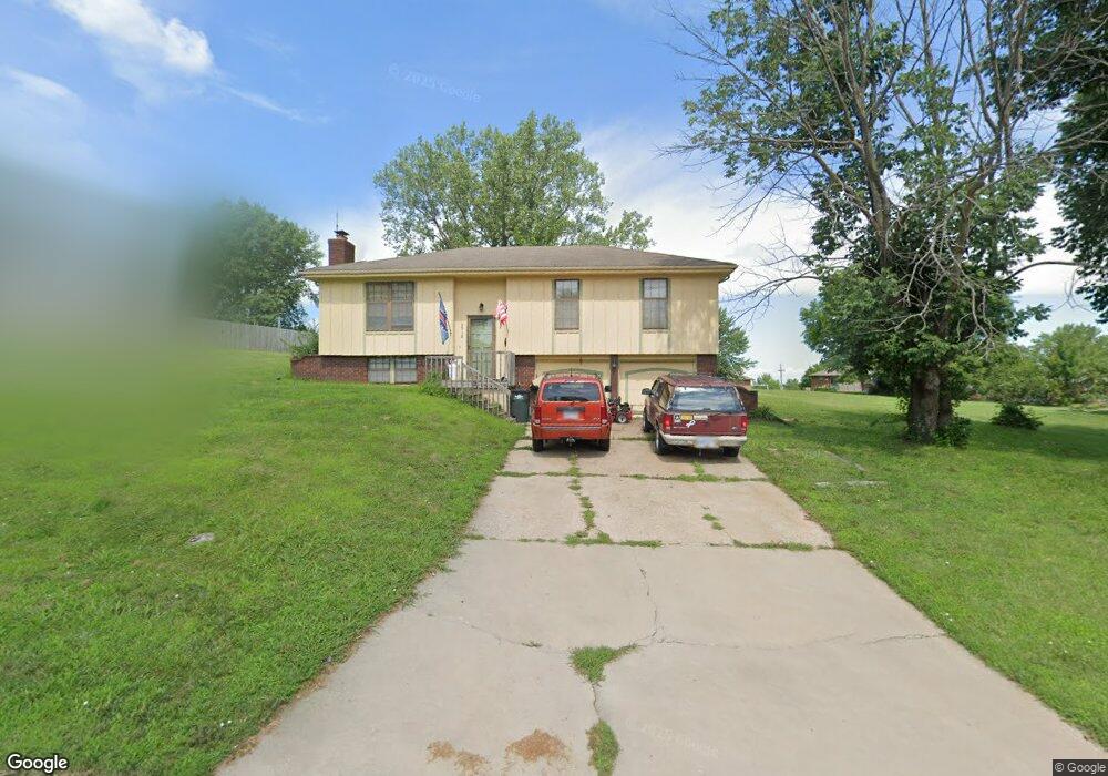 5918 Haskins St, Shawnee, KS 66216 - photo 1