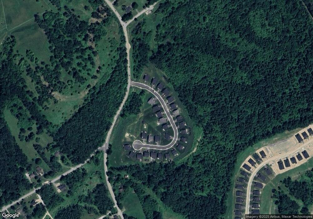 102 Maggie Dr, Eighty Four, PA 15330 - photo 1