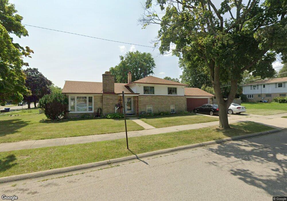 2335 University Ave, Waukegan, IL 60085 - photo 1