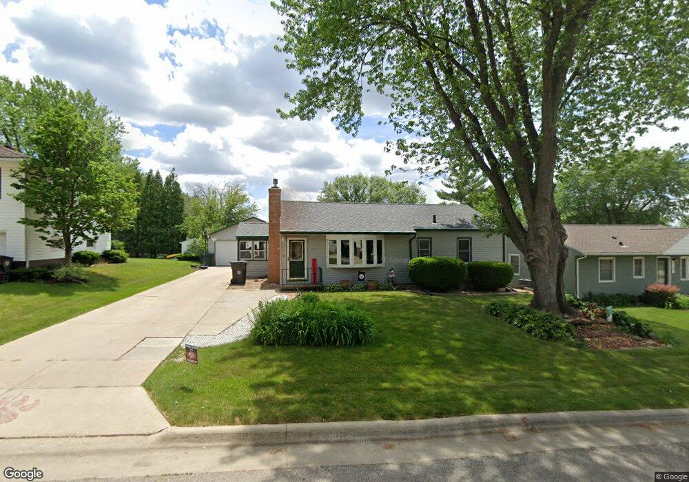 1615 Parker St, Cedar Falls, IA 50613 - photo 1