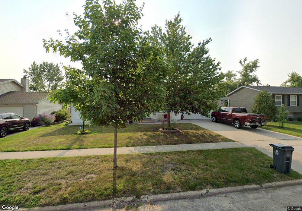 4610 Twin Pine Dr NE, Cedar Rapids, IA 52402 - photo 1