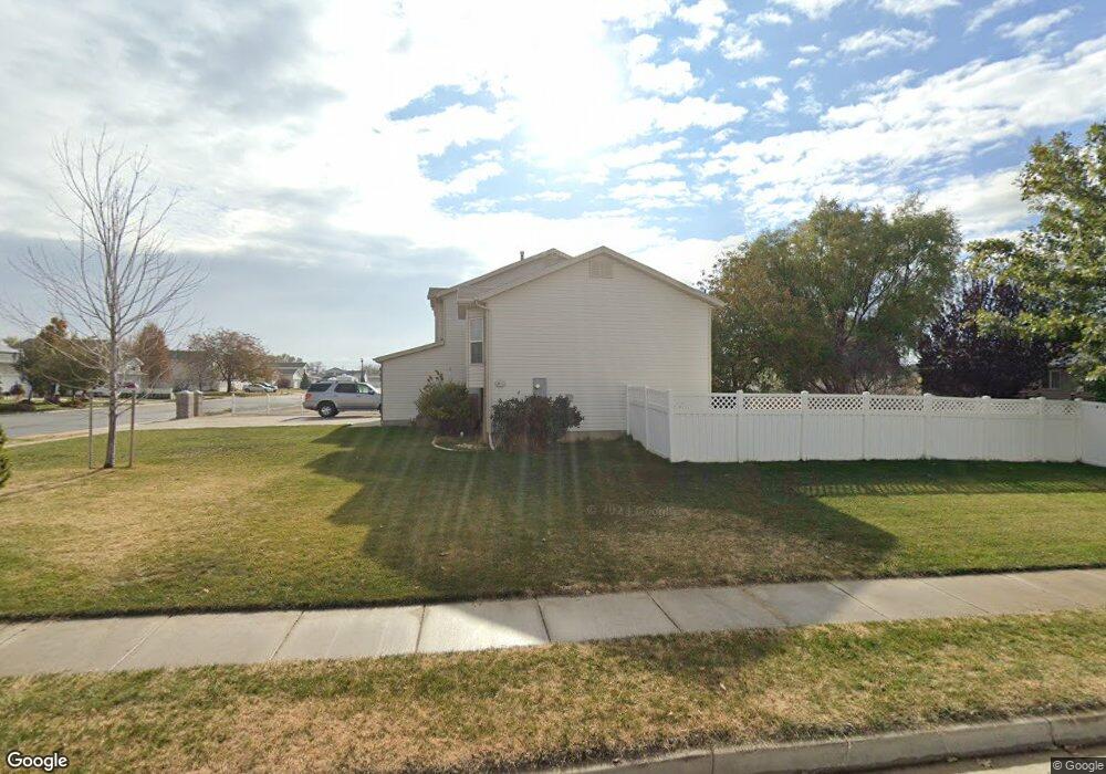 2033 N 1450 W, Clearfield, UT 84015 - photo 1