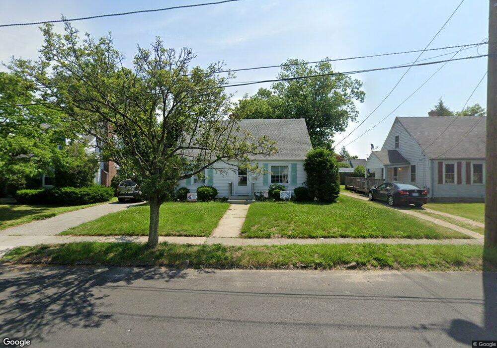 141 Roslyn Ave, Cranston, RI 02910 - photo 1