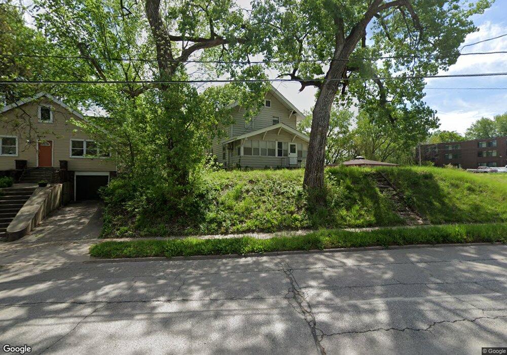 2337 SW 9th St, Des Moines, IA 50315 - photo 1