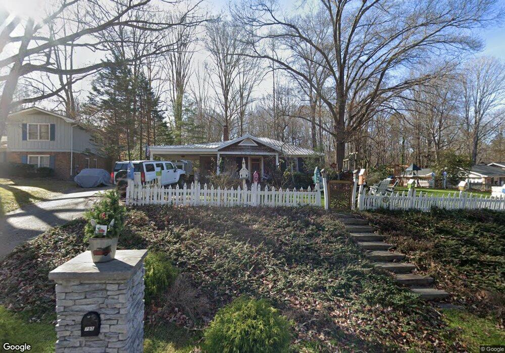 795 Lakeview Dr, Gainesville, GA 30501 - photo 1