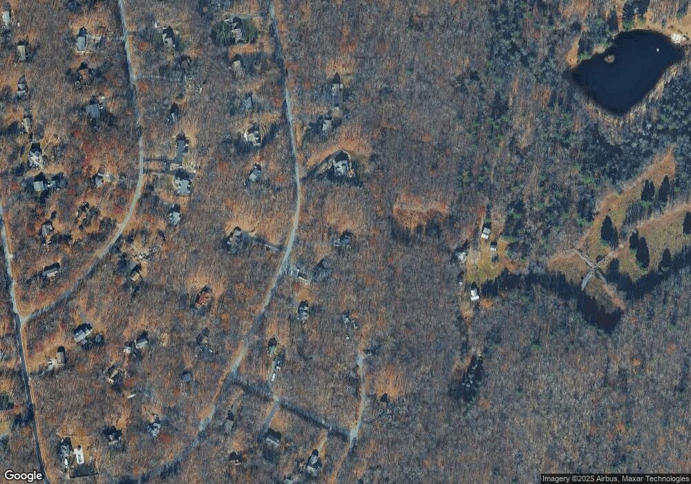 226 Locust Dr, Milford, PA 18337 - photo 1