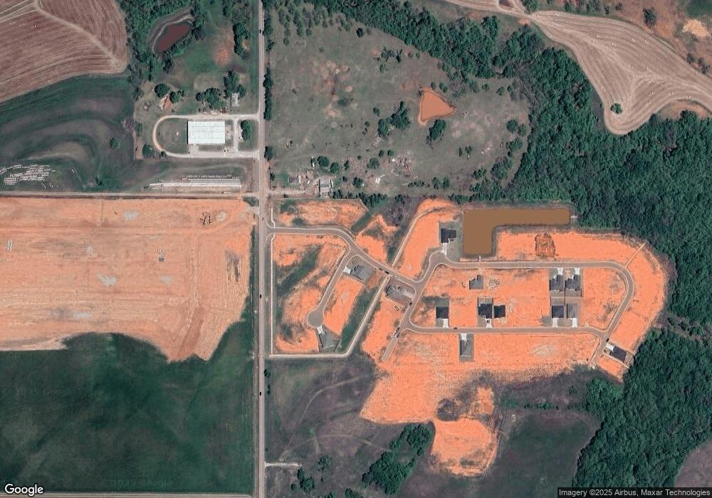 627 Trails End Dr, Shawnee, OK 74804 - photo 1