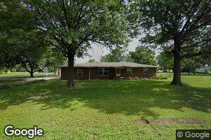 401 E 1st St, Altamont, KS 67330