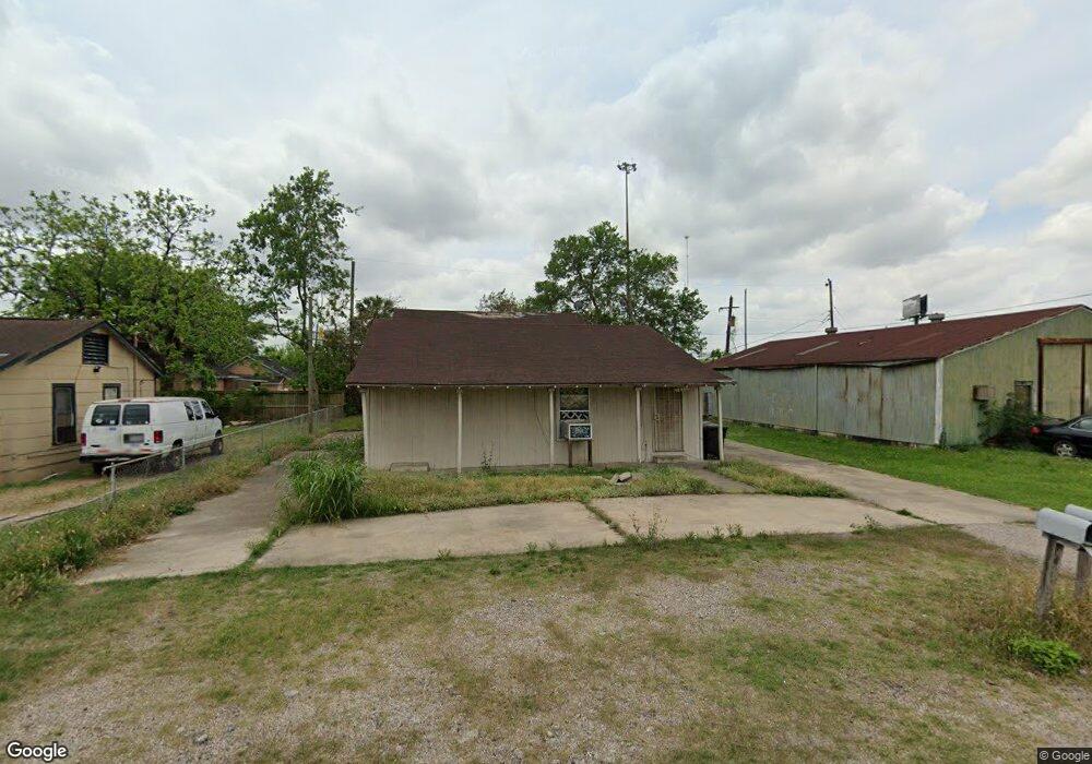 2816 Woodard St unit C, Houston, TX 77026 - photo 1