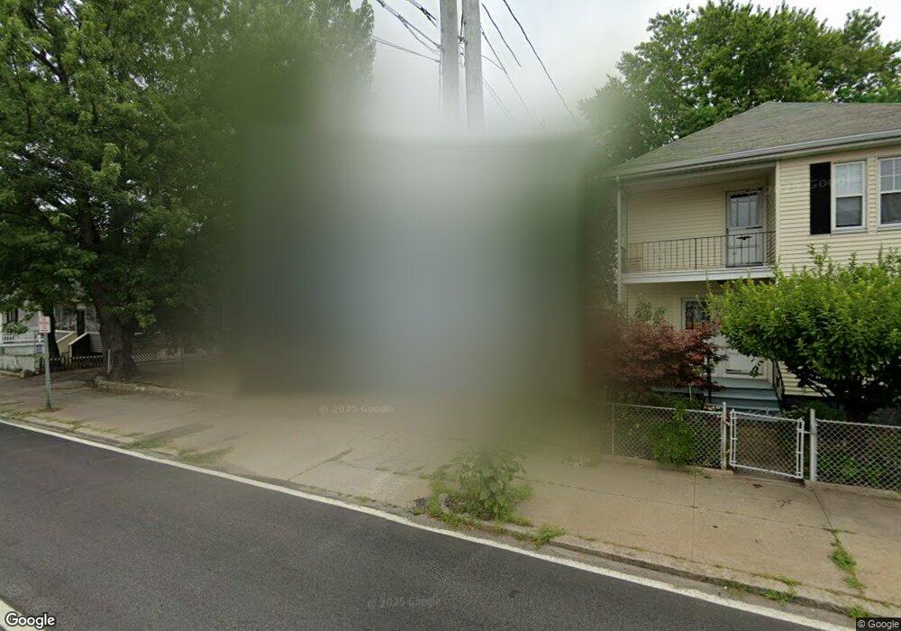 1315 Newport Ave, Pawtucket, RI 02861 - photo 1