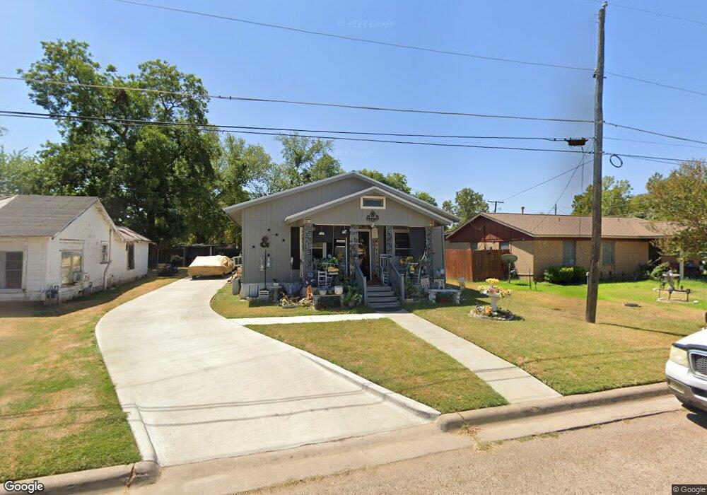 907 W 5th St, Hearne, TX 77859 - photo 1