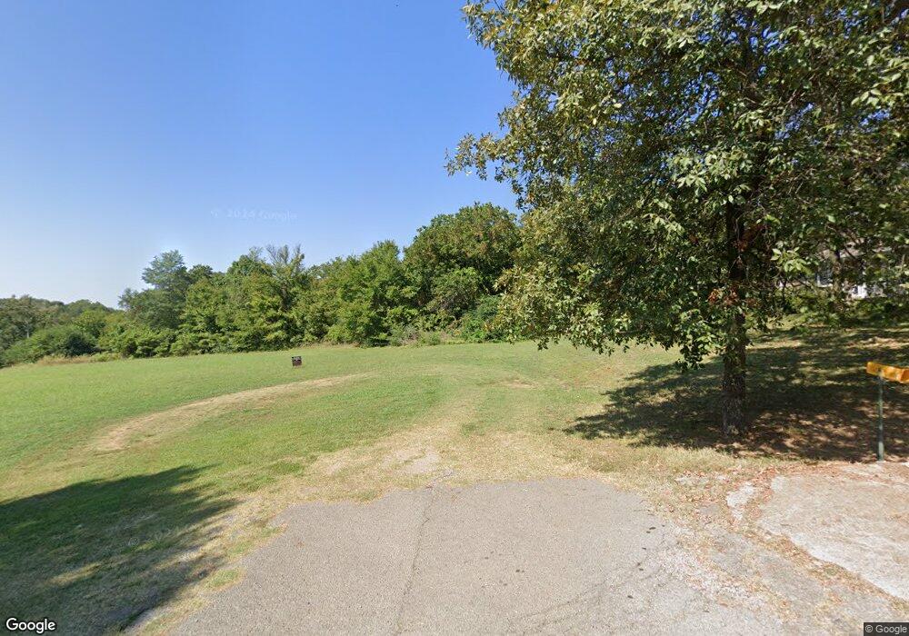 811 Barbara Dr, Muldrow, OK 74948 - photo 1