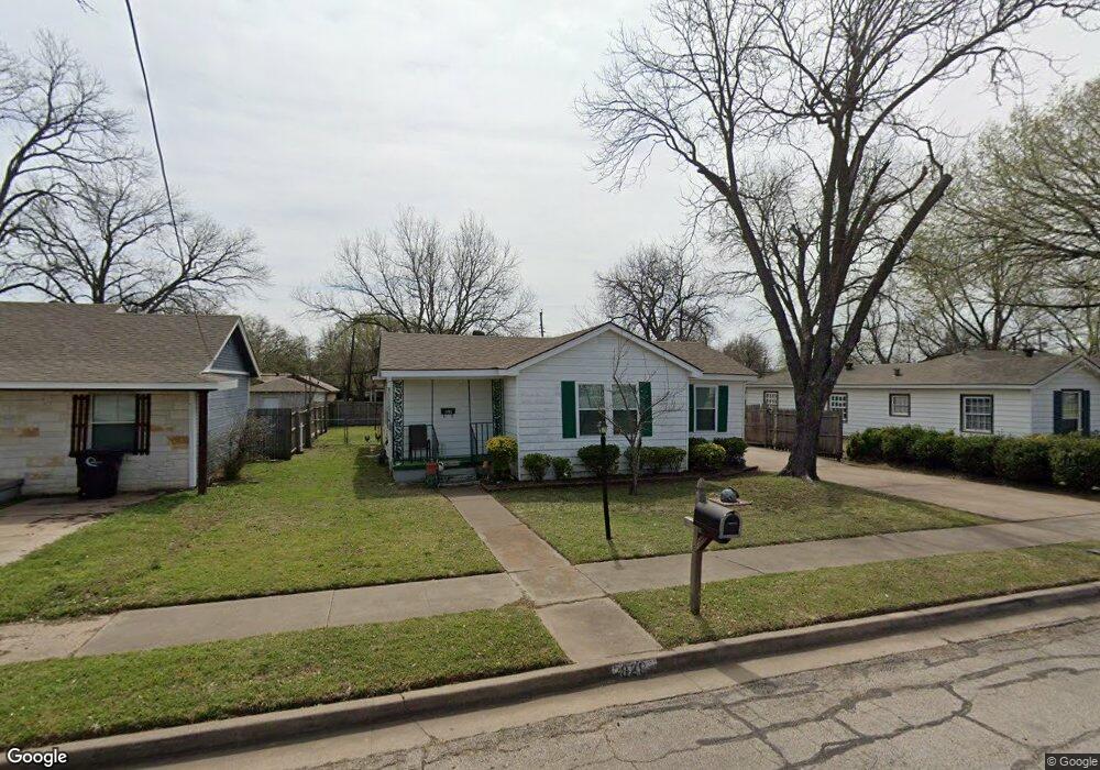 829 College St, Cleburne, TX 76033 - photo 1