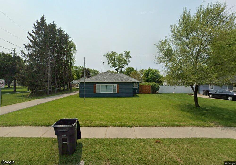 821 W Lusher Ave, Elkhart, IN 46517 - photo 1