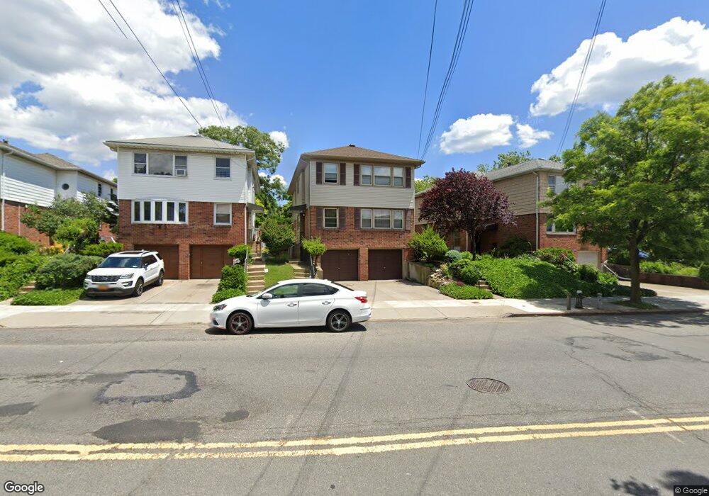 2423 Parsons Blvd, Whitestone, NY 11357 - photo 1