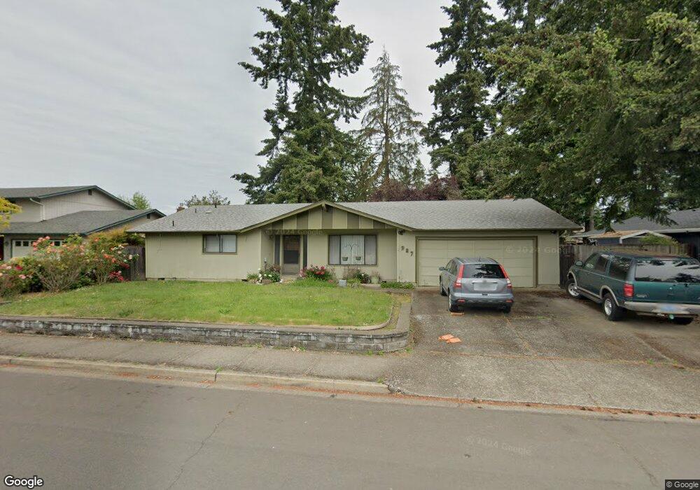 987 Travis Ave, Eugene, OR 97404 - photo 1