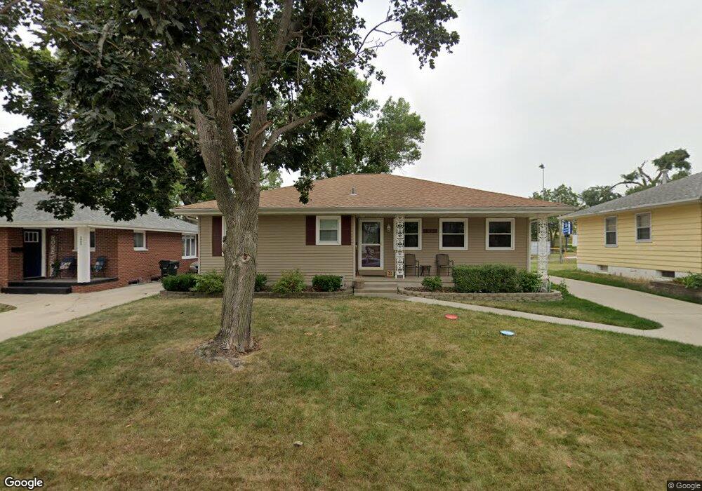 1907 9th Ave SW, Cedar Rapids, IA 52404 - photo 1