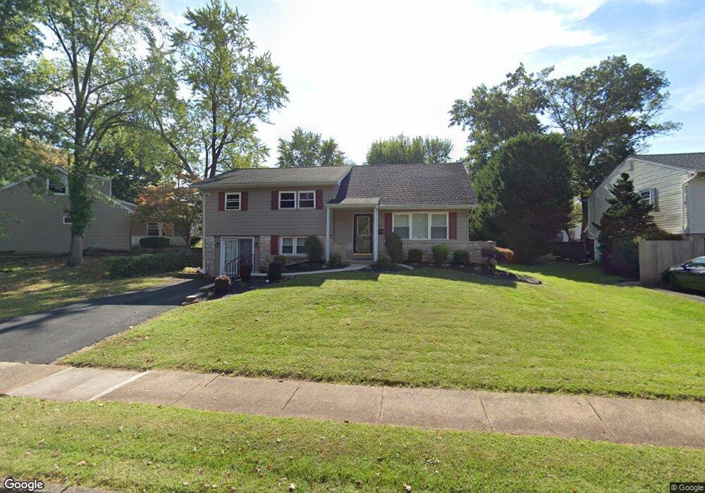 304 Erie Dr, Lansdale, PA 19446 - photo 1