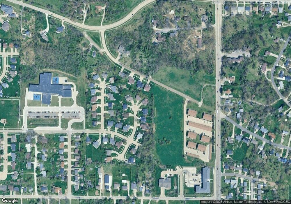 1327 Andrew Ct NW, Cedar Rapids, IA 52405 - photo 1