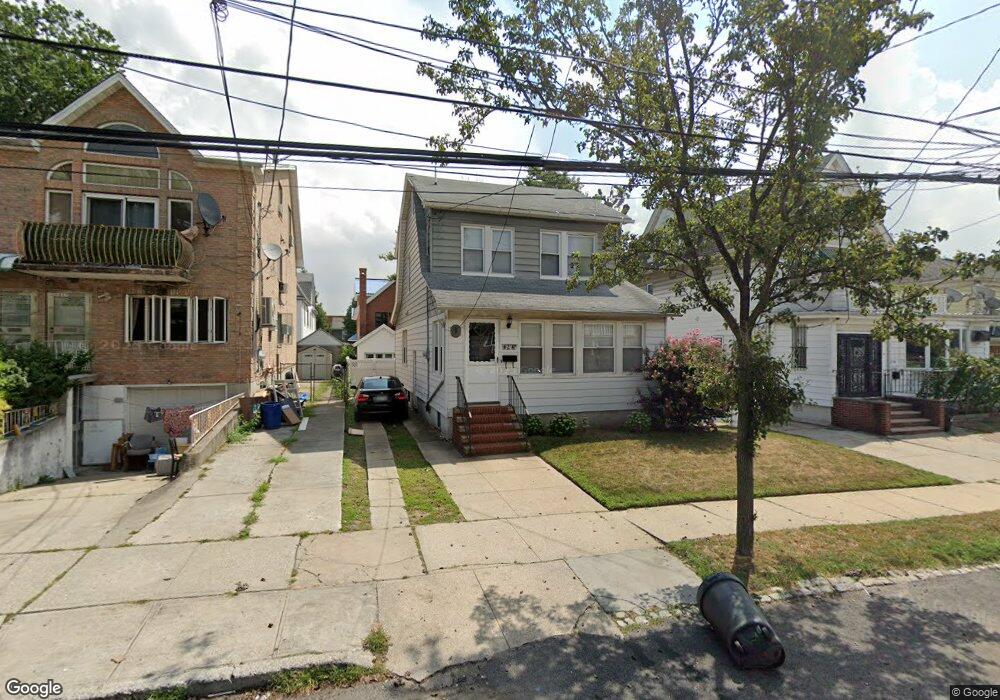 4241 160th St, Flushing, NY 11358 - photo 1