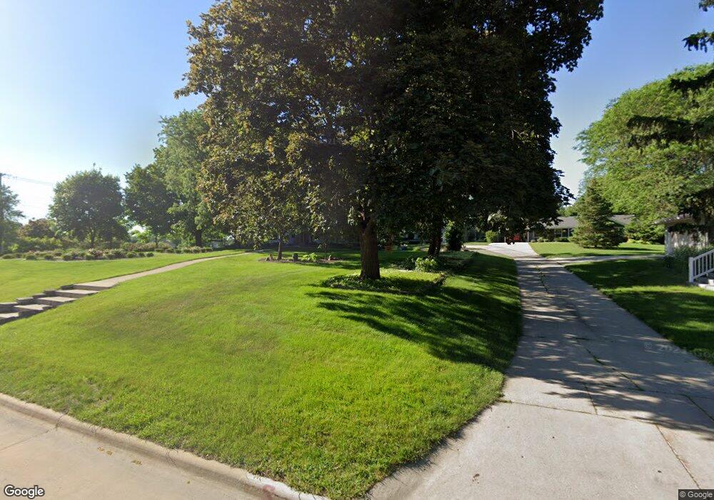 1615 W 12th St, Cedar Falls, IA 50613 - photo 1