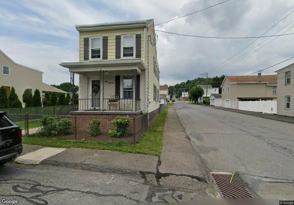 313 Walnut St, Mar Lin, PA 17951 - photo 1