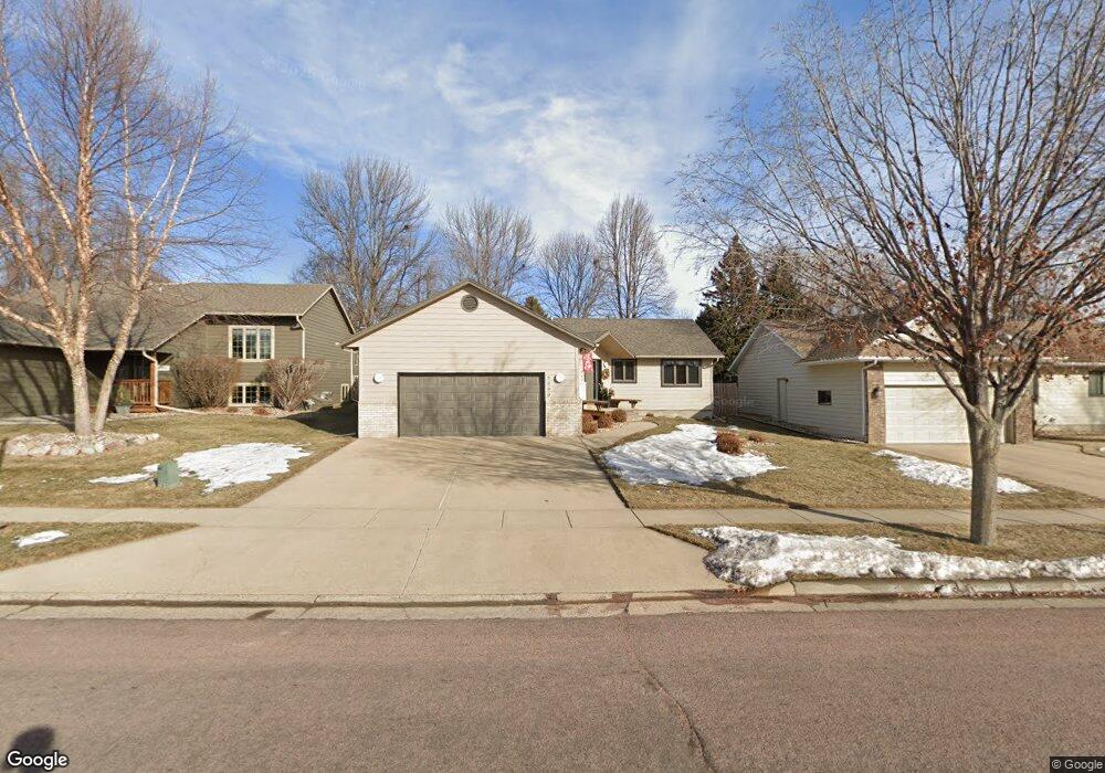 5000 E Fernwood Dr, Sioux Falls, SD 57110 - photo 1