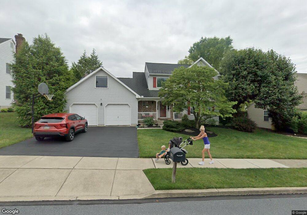 4536 Hoffman Dr, Whitehall, PA 18052 - photo 1